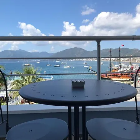 Deluxe With Sea View In The Heart Of Апартаменты